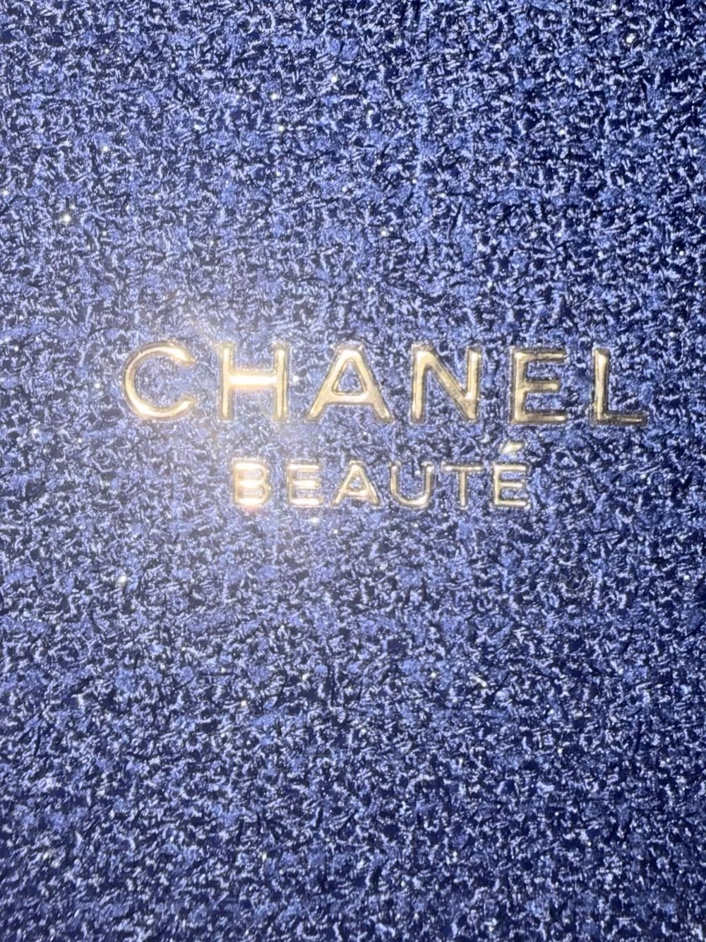 GWP Chanel Beaute Navy Beauty Pouch w. Gold Chain + Original Packaging